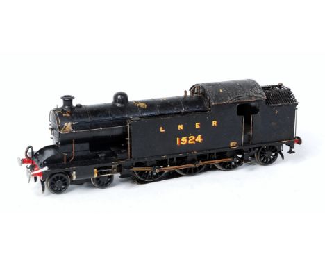 LNER black L1 class 4-6-2 tank engine No. 1524 fitted with can motor and skate pickup - model would benefit from a repaint (F