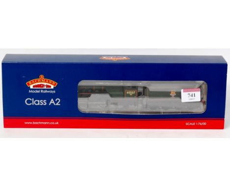A Bachmann 31-526 class A2 engine and tender BR green 'Bachelors Button', DCC ready (M-BM)