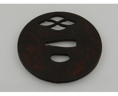 A Japanese Edo period bronze Sukashi tsuba, with pierced design. D: 8cm