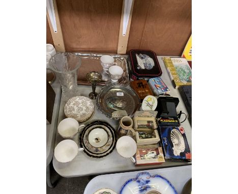 A MIXED GROUP OF ITEMS TO INCLUDE CUPS, EPNS ITEMS, VINTAGE CAMERA ETC 