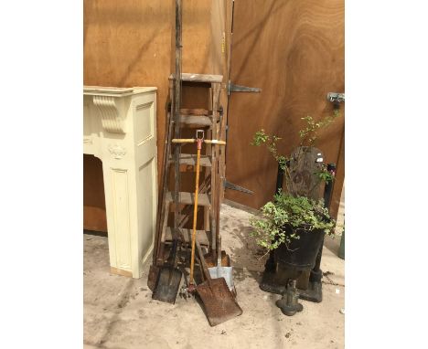 A HATHERLEY PATENT LATTISTEP IN GOOD CONDITION WITH VARIOUS VINTAGE TOOLS 