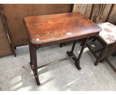 A VICTORIAN MAHOGANY SIDE TABLE WITH BOBBIN TURNED SUPPORTS 