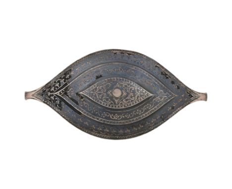 AN ALMOND-SHAPED NIELLO AND SILVER MINANGKABAU BUCKLE (PANDIANG) West Sumatra, Southeast Asia, late 19th - early 20th century