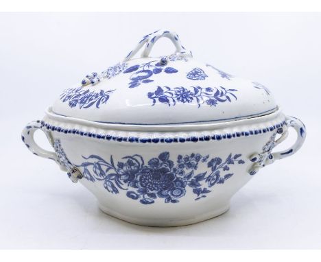 A Worcester Crescent Period blue and white tureen, in a floral and fruit design 