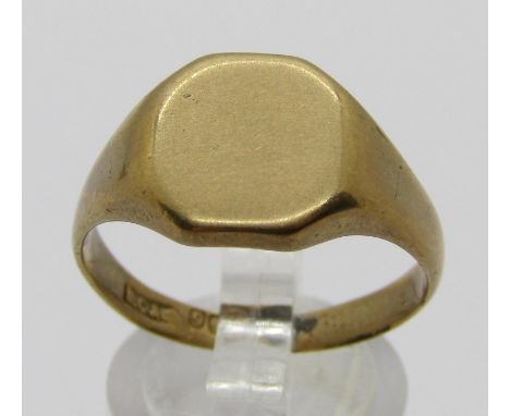 9ct signet ring, maker 'W.G&amp;S', size T/U, 6.1g (solder repair)