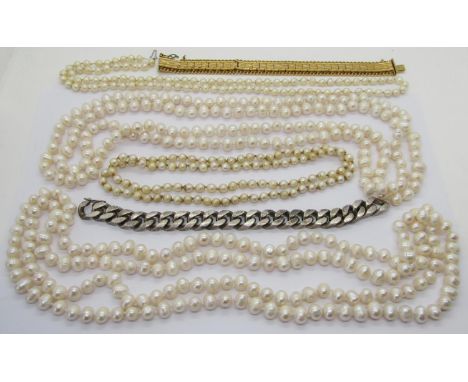 Collection of jewellery to include a 14ct colourless stone dress ring, a heavy white metal curb link bracelet, indistinctly s