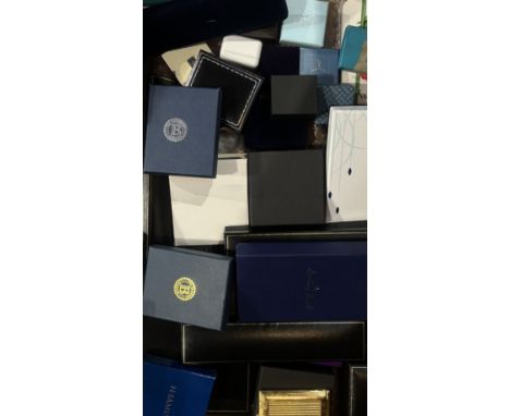 A quantity of vintage jeweller’s display ring pads 