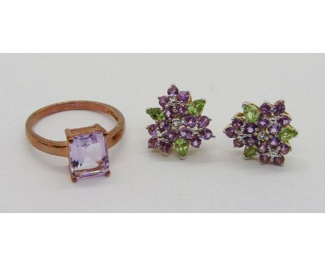Modern pair of 9ct amethyst and peridot floral cluster earrings, together with a 9ct amethyst dress ring, size S, 7.7g total 