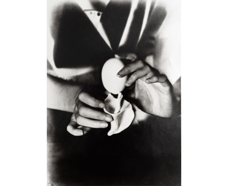Man Ray d.i. Emmanuel RudnitzkyPhiladelphia, 1890 - Paris, 1976Blattgröße: 30,5 x 23,6 cm, o. R.5 Bl.: "Retour à la raison", 