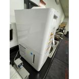 AMAZON BASICS DEHUMIDIFIER