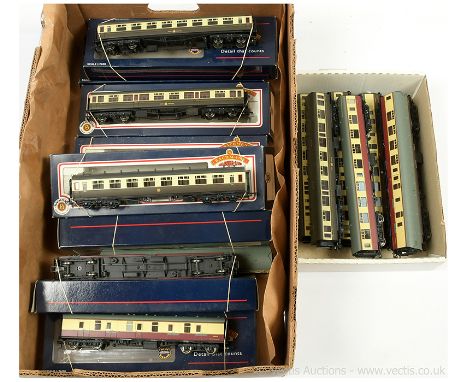 Bachmann OO Gauge a group of Passenger Coaches consisting of Ref 39-152 BR Mk.1 crimson and cream All 1st, R39-077 Passenger 