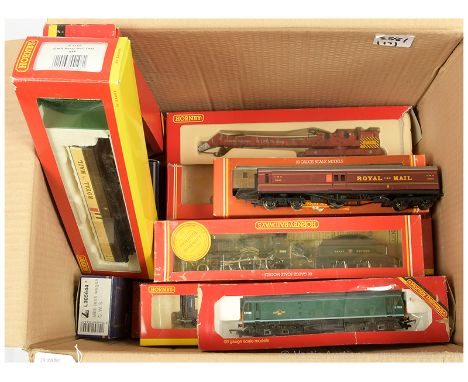 Hornby Railways / Lima OO Gauge a group of Locomotives and Rolling Stock consisting of R298 4-4-0 Loco and Tender Great Weste