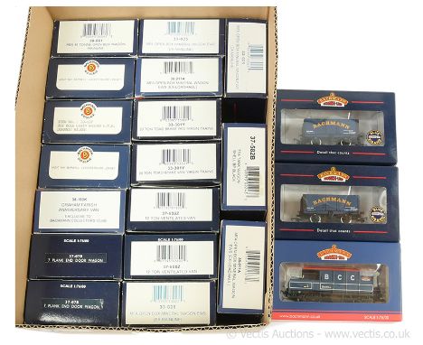 Bachmann OO Gauge mixed group of Goods Wagons consisting of Ref 33-025 MFA Open Wagon ex-Mainline EWS, Ref 37-800Z 12-ton Ven