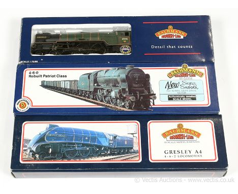 Bachmann OO Gauge reidentified BR green Steam Locos comprising 4-6-2 A1 Class now No.60146 and renamed Peregrine, 4-6-2 A4 Cl