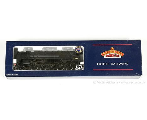 Bachmann OO Gauge 32-851 2-10-0 BR black 89F Class Loco No.92192 with double chimney and fitted with BR1F type Tender, condit