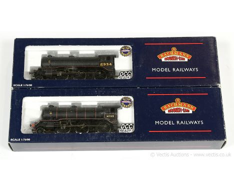 Bachmann OO Gauge 2-6-0 K3 Class Steam Locos comprising 32-275 LNER black No.2934 and 32-276 BR lined black No.61932, conditi