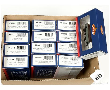 Bachmann OO Gauge ex -shop stock Mineral Wagons comprising 2 x 37-256A brown 16-ton Mineral with load, 2 x 37-354D BR grey Sa