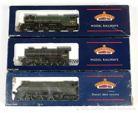 Bachmann OO Gauge trio of Steam Outline Locomotives consisting of Ref 31-960 4-6-2 Loco and Tender BR lined weathered green A