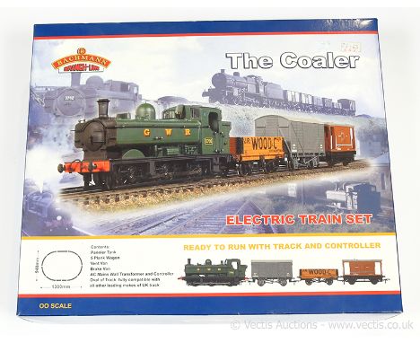 Bachmann OO Gauge 30-010 "The Coaler" Train Set containing 0-6-0 GWR green Pannier Tank No.3705 along with 3 x Goods Wagons (