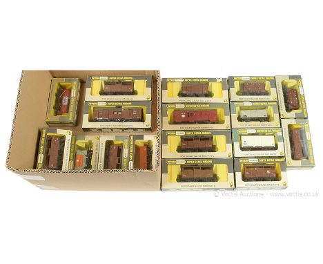 Wrenn Goods Wagons in period 4 boxes some duplication comprising 7 x W4630 8-ton Cattle, W4316 maroon Horse Box, W4318X Vent 