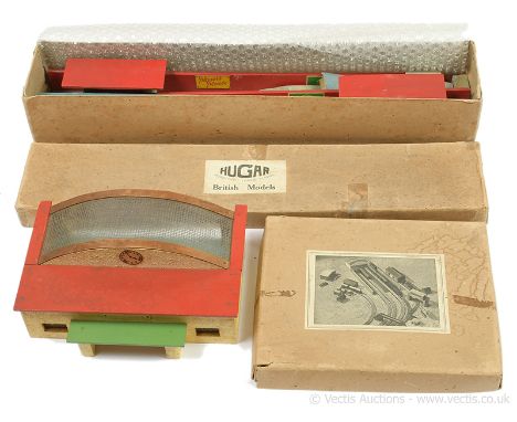 Hugar OO Gauge Ref 658A Terminus Station and includes a Main Building measuring 10«" x 8" approximately, concrete style outer