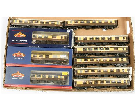 Bachmann OO Gauge a group of Mk.1 Pullman Coaches consisting of Ref 39-300B 2nd Kitchen Car No.334, Ref 39-280B 1st Kitchen C