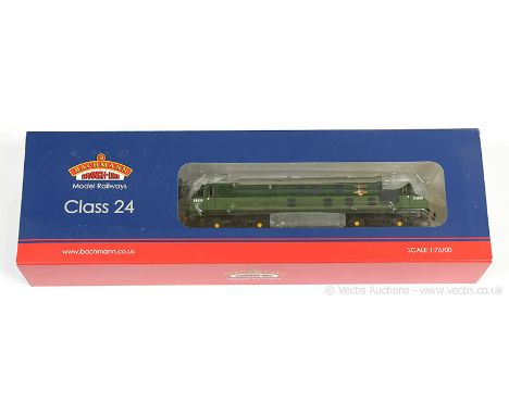 Bachmann OO Gauge 32-426DS Bo-Bo BR green Class 24 Diesel Loco No.D5038 with factory fitted sound DCC decoder onboard, condit