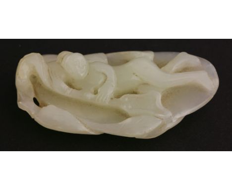 A jade Pendant,early 20th century, carved as a leaf with a reclining unclad lady holding her fan,6.5cm二十世纪初 白玉人物纹叶形佩