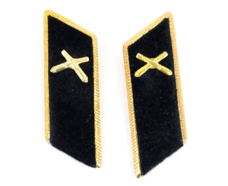 A Soviet Artillery Missile Defence Ordnance Officer collar tab, circa 1980s, obsolete.