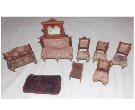 Mixed lot: various treen Dolls House furniture, includes sideboard, mirror back sofa, two matching chairs, further cottage ty