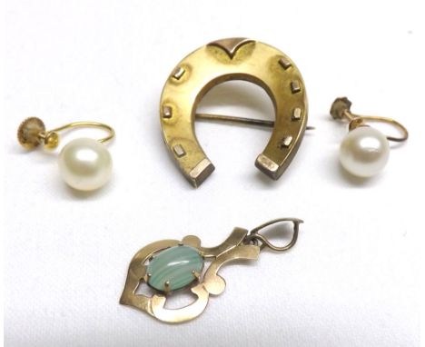 Mixed lot: comprising 15ct Gold Lucky Horseshoe shaped brooch, pair of Pearl earrings and a further 9ct Gold hard stone set p