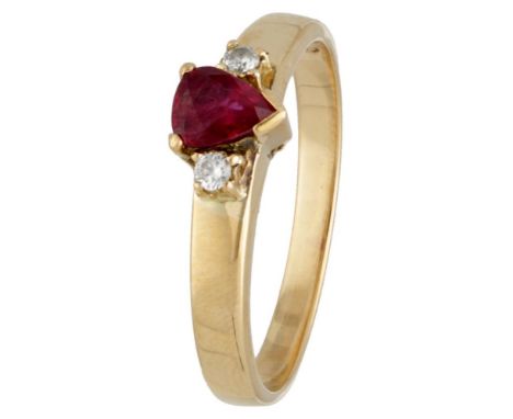 Hallmark: 585. Set with a pear cut ruby of approx. 0.35 ct. (5 x 4 mm) and 2 brilliant cut diamonds of approx. 0.04 ct. in to