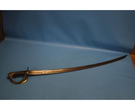 AN ANTIQUE CAVALRY SABRE (NO SCABBARD)The only marking we can find is a number 40 on the very tip of the brass handle 