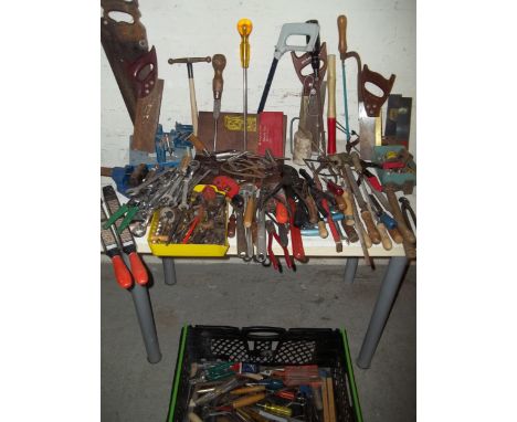 A LARGE SELECTION OF HAND TOOLS (TRAY NOT INCLUDED)