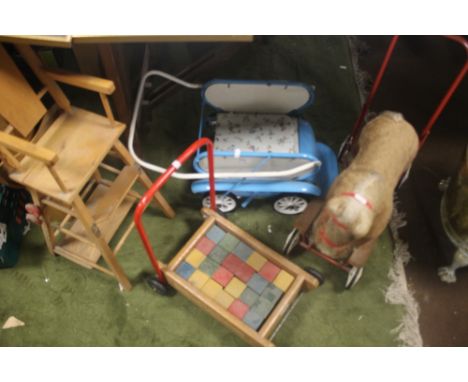 VINTAGE TOYS TO INCLUDE DOLLS HIGH CHAIR, DOLLS PRAM, PUSH ALONG HORSE AND PUSH A LONG TRAY OF BRICKS