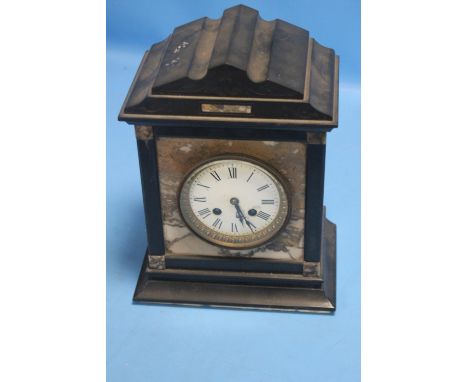 A HEAVY MARBLE MANTEL CLOCK, NO MAKER'S NAME