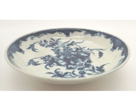 Royal Worcester Dr Wall period small dish in the Mansfield pattern, D: 12 cm 