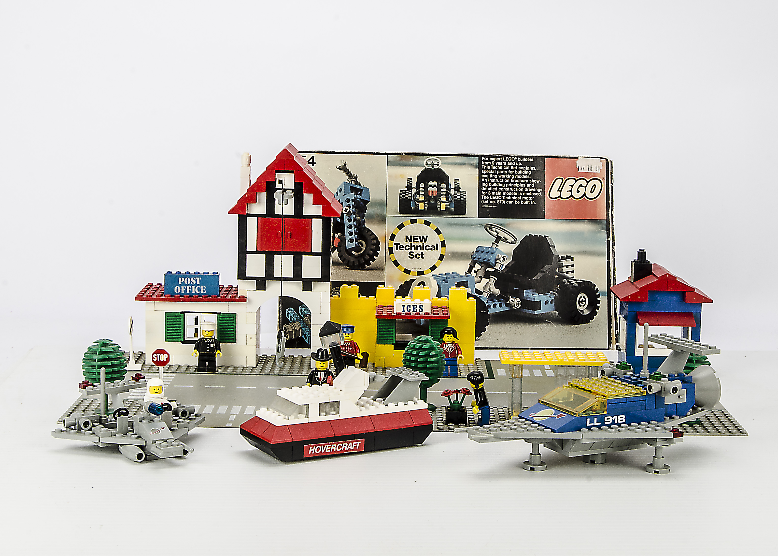 Vintage 1970s Lego Sets, 1589 Town Square, 686 Digger & Tippers, 609