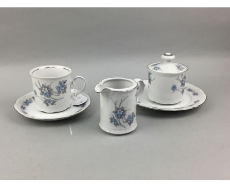 GERMAN TEA AND DINNER SERVICE, by Mittertich