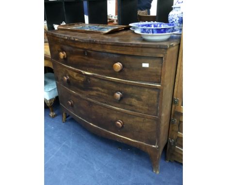 EARLY 19TH CENTURY MAHOGANY BOW FRONTED CHEST OF THREE DRAWERS, 115cm wide