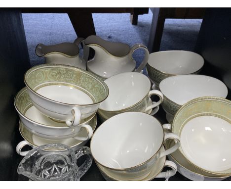 ROYAL DOULTON ENGLISH RENAISSANCE TEA AND DINNER SERVICE