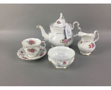ROYAL ALBERT DINNER AND TEA SERVICE, Tranquility pattern