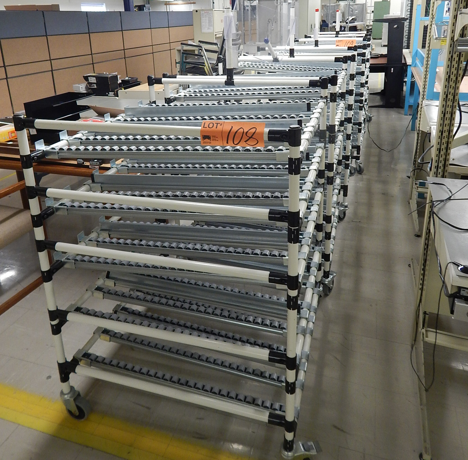 Lot Roller Conveyor Shelves 