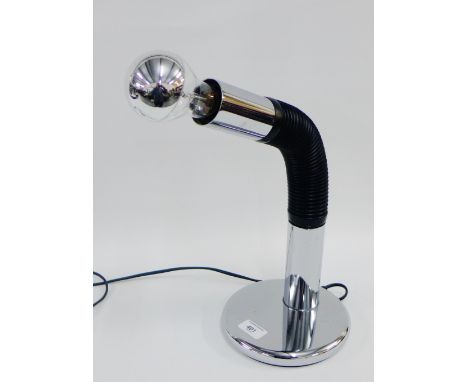 Targetti Italian adjustable table lamp on circular base, 