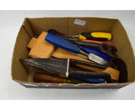 BOX OF MIXED TOOLS