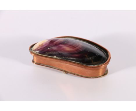18th or 19th century Scottish mussel shell snuff box with copper and brass mounts, 6cm long 