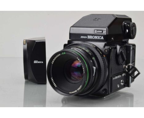A Zenza Bronica ETRsi Camera, serial no 7318159, shutter working, body G, slight wear, no crank handle, with AE II finder, me