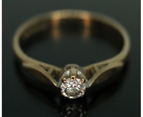 A hallmarked 9ct gold diamond solitaire ring, gross wt. 1.35g, size J.  
