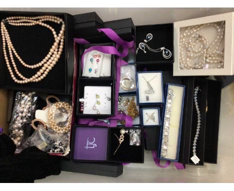 Collection of jewellery to include cultured pearl necklaces with silver clasps, various cultured pearl jewellery, and costume