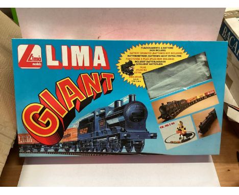 Lima O Gauge 0-6-0 LMS tender locomotive 4683, with rolling stock and carriages plus Lima Giant train ser &amp; track (2 boxe